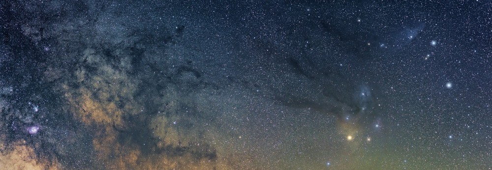 Pano vom Skorpion bis zum Lagunen-Nebel