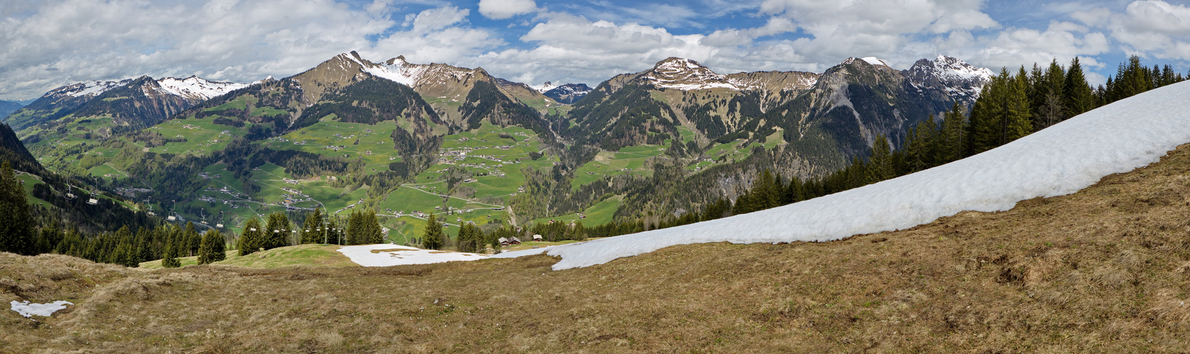 Panorama 2021-05-15 Großes Walsertal - Teilbereich / Schneegrenze