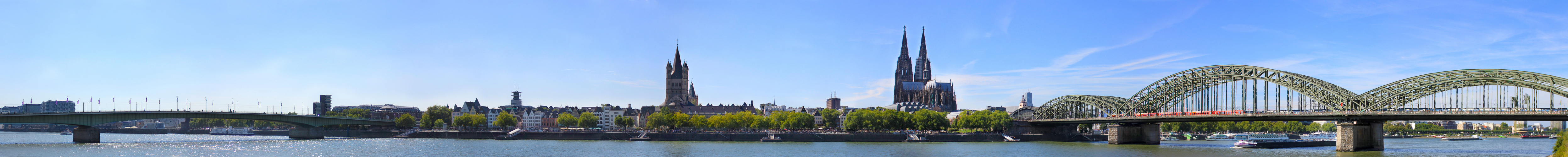 Panorama am Rheinufen.