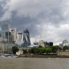 Panorama an der Themse zwischen London Brigde und Tower Brigde