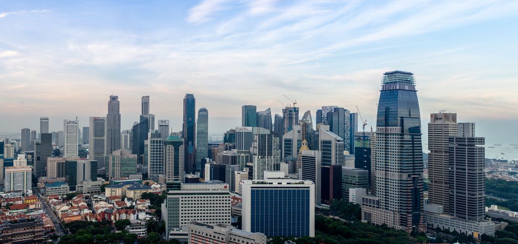 Panorama auf das Bankenviertel von Singapur bei Tag