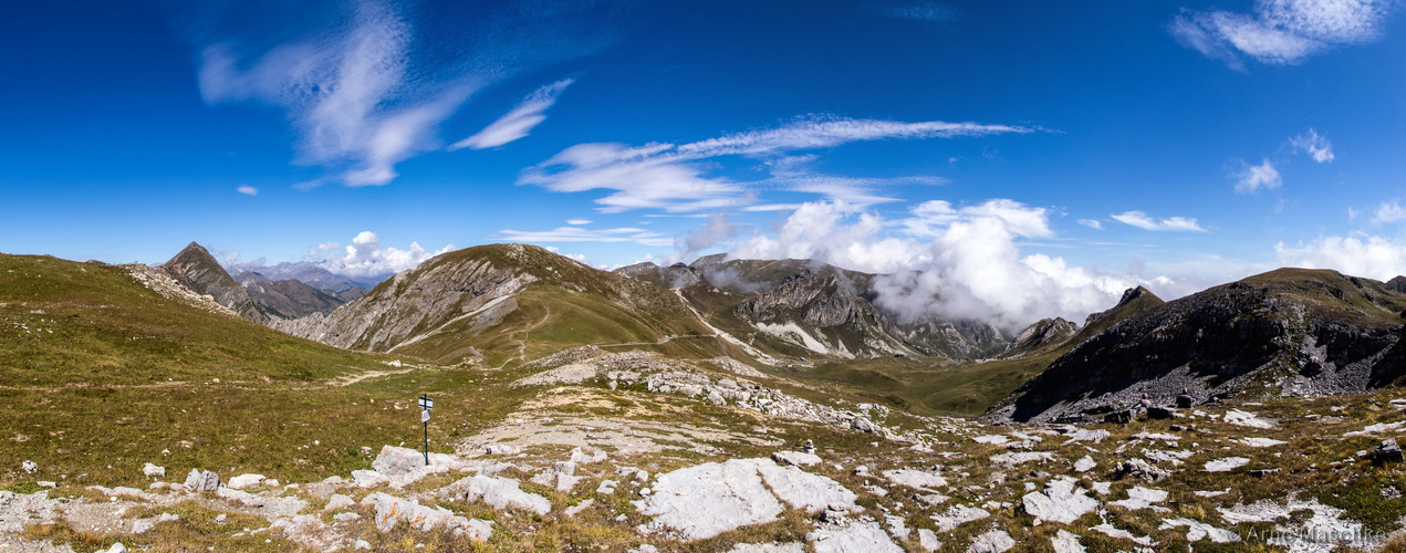 Panorama auf dem Colle Fauniera (Colle dei Morti)