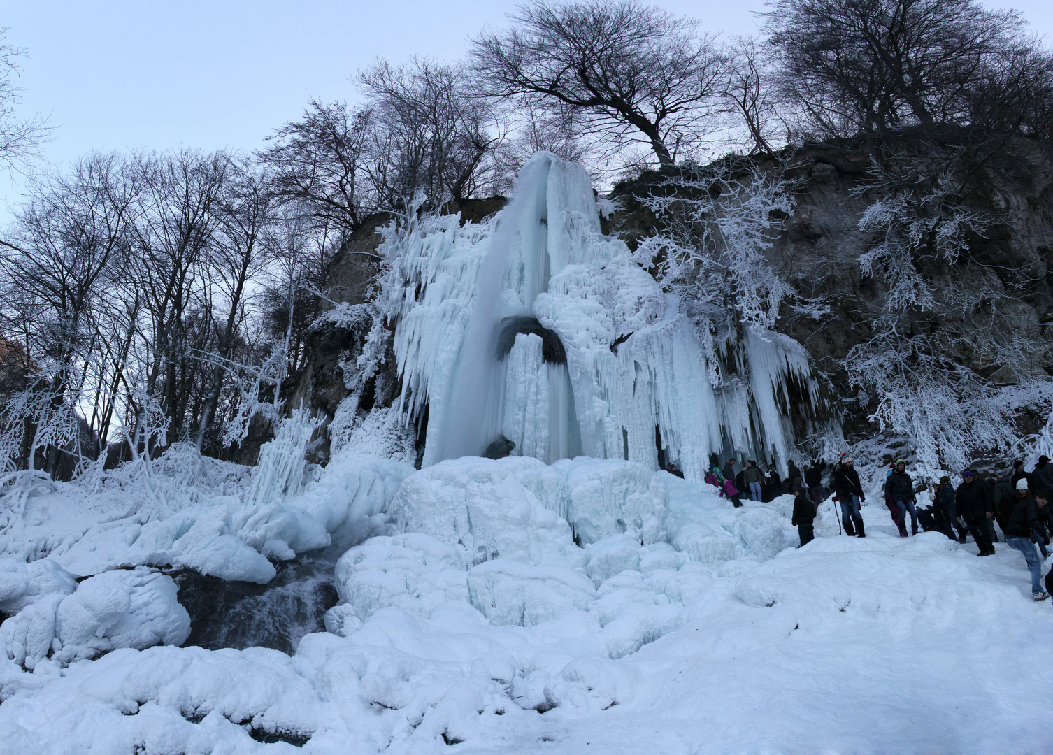 Panorama Bad Urach Wasserfall gefroren
