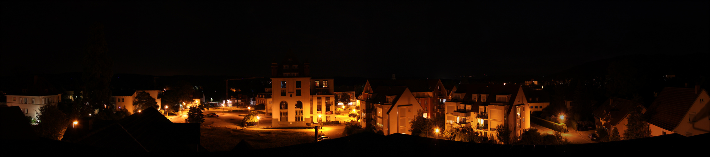 Panorama Blick von der Dachterrasse bei Nacht