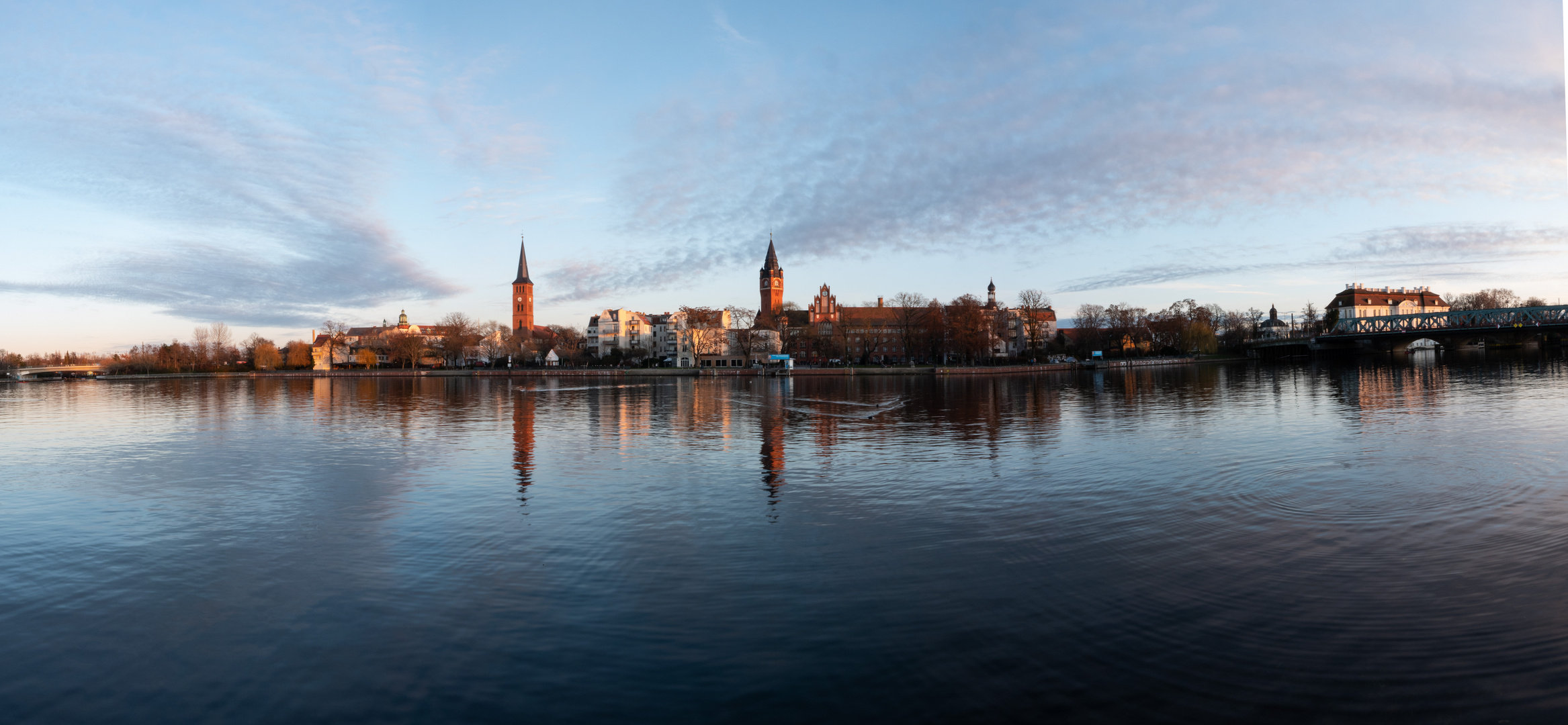 Panorama der Köpenicker Altstadt in Farbe