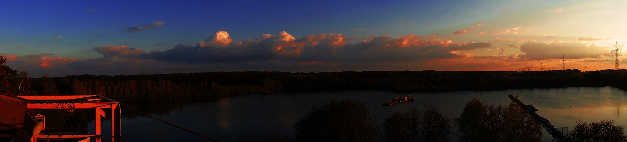 Panorama eines Sonnenuntergangs in Heiden