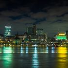 Panorama Hamburg mit Blick auf die Elbbrücken bei Nacht 