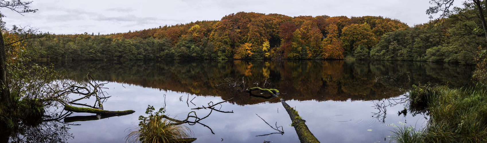 Panorama Herthasee im Herbst