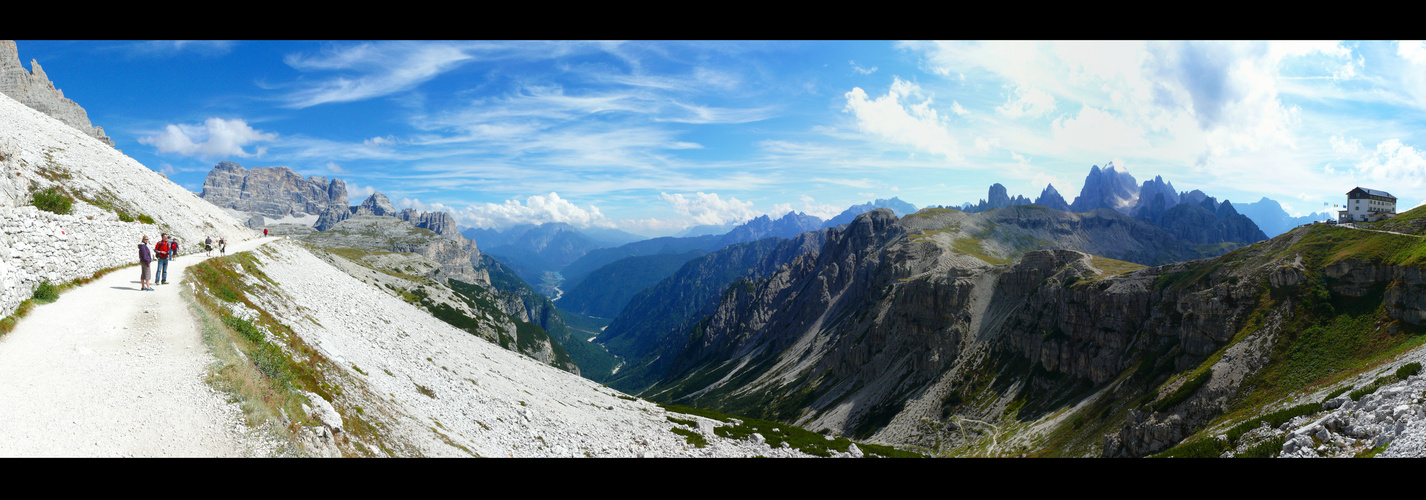 Panorama hinter den 3 Zinnen Richtung Auronzo-Hütte