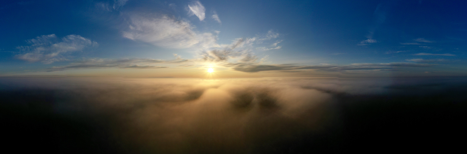 Panorama im Morgennebel