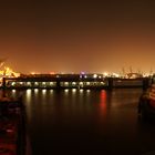 Panorama in der Nacht - Hafen Hamburg