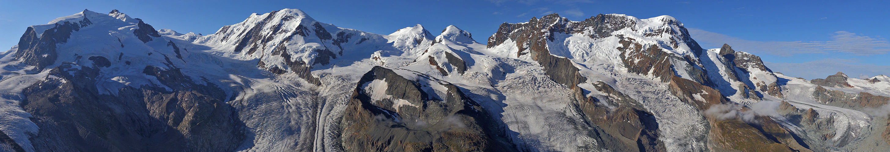 Panorama in zwei Teilen der klassische Gornergradsicht am frühen Morgen vorgestern