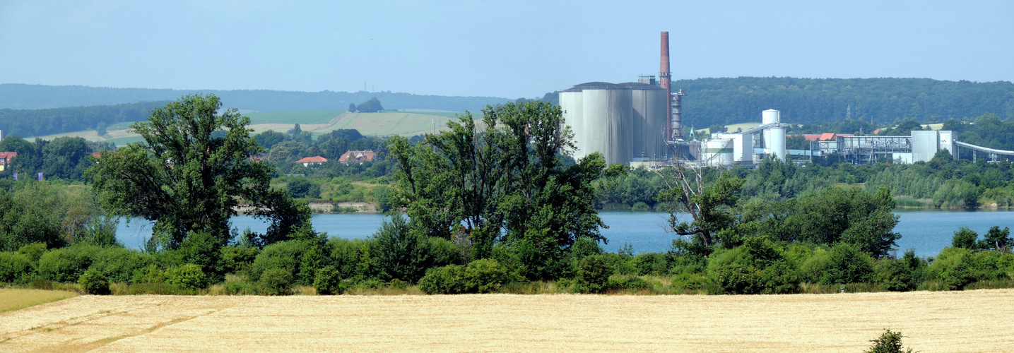 Panorama Kiesteich mit Zuckerfabrik Schladen