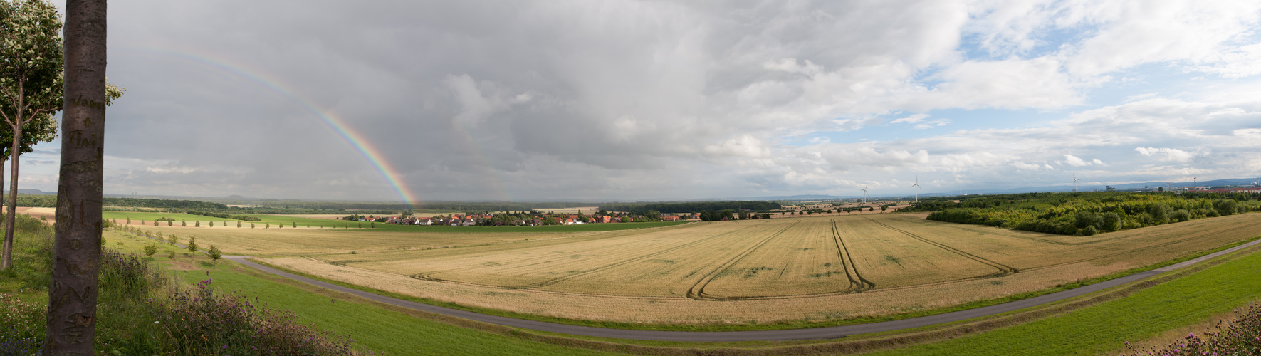 Panorama mit Regenbogen