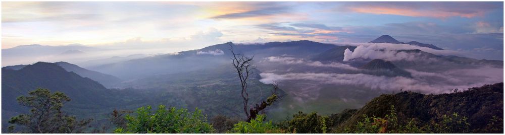 Panorama Mount Bromo und Semeru