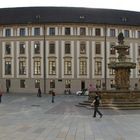 Panorama Neuer Königlicher Palast in Prag im April 2011