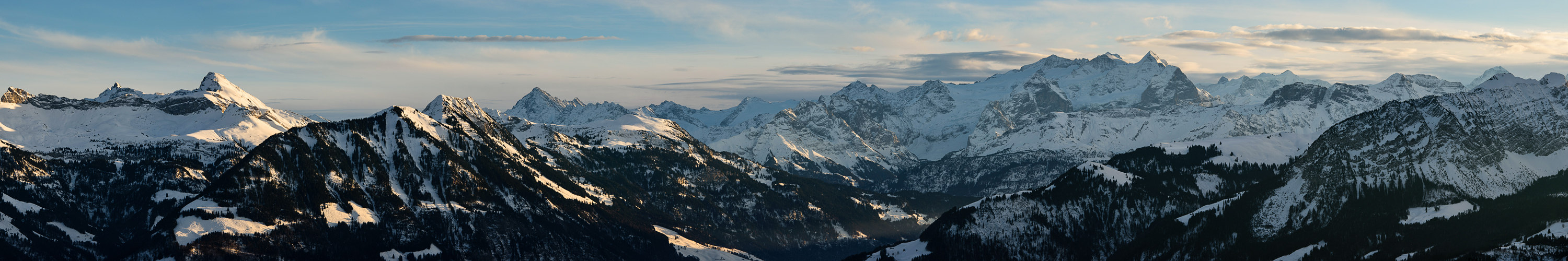 Panorama Obwaldner- und Berner Alpen