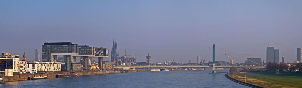 Panorama Rheinauhafen, Kölner Dom, Severinsbrücke