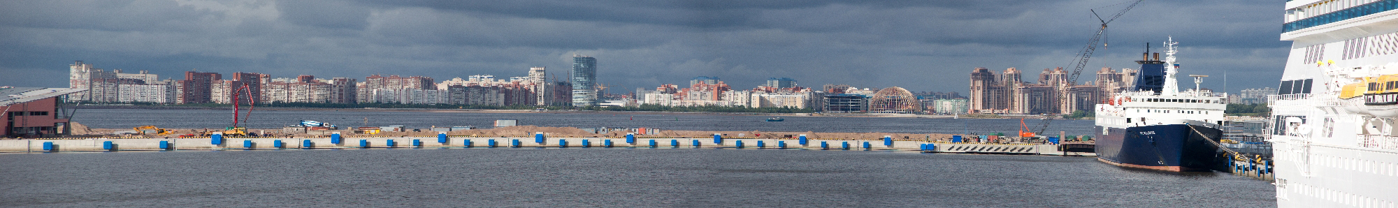 Panorama St. Petersburg von See