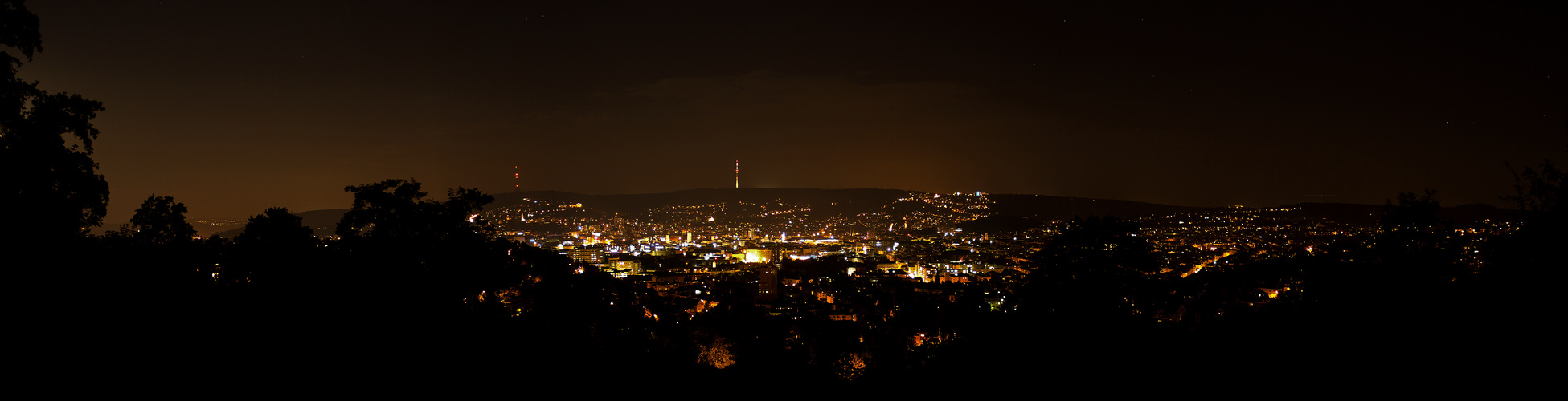 Panorama Stuttgart bei Nacht