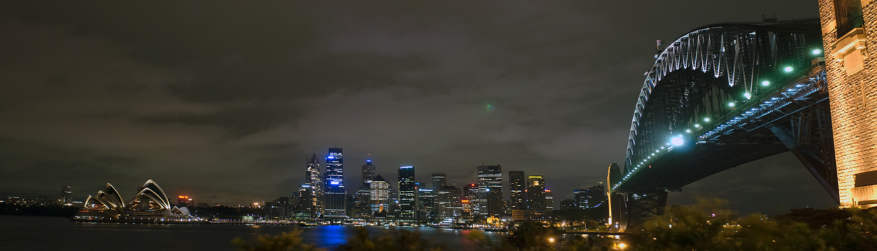 Panorama: Sydney at night
