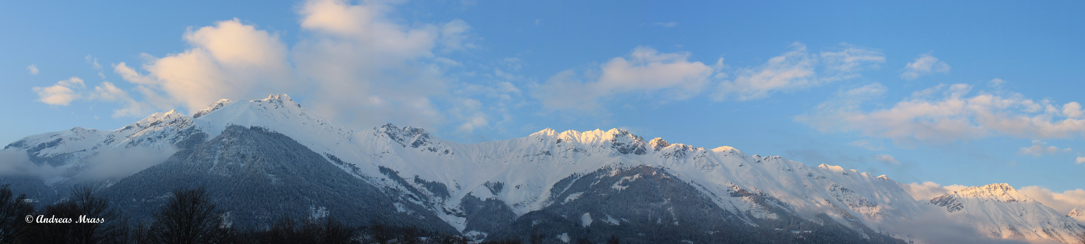 Panorama Tiroler Berglandschaft