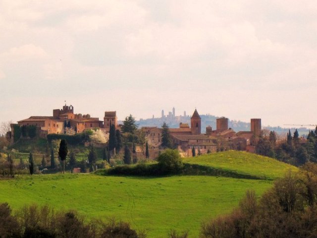 Panorama toscano: il borgo medievale di Certaldo Alto (Firenze) Toscana