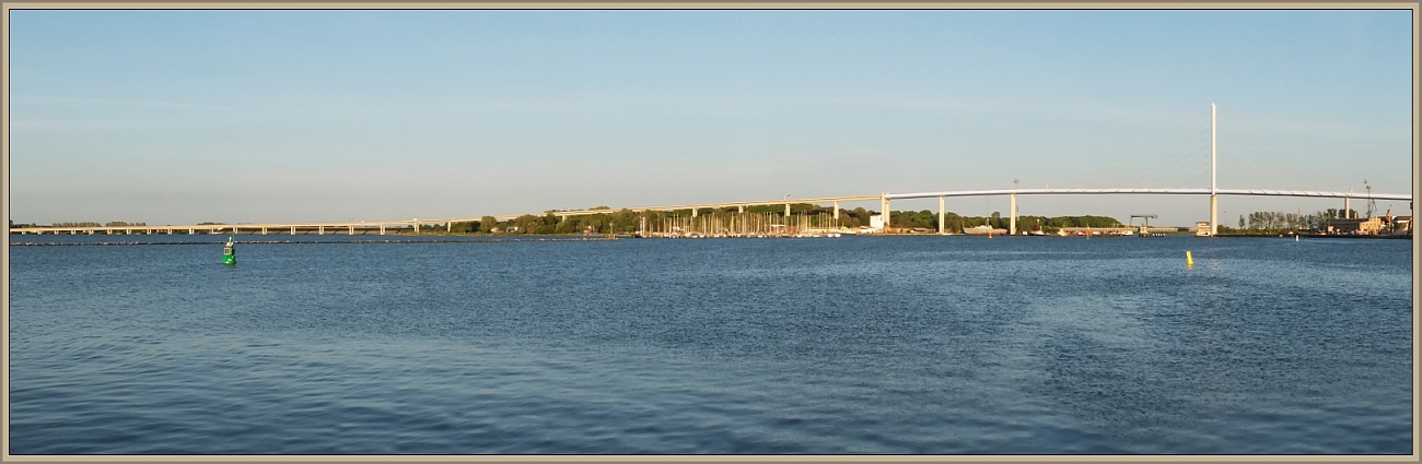 Panorama-Verbindungsbrücke von Stralsund zur Insel Rügen