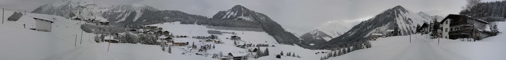 Panorama verschneites Berwang