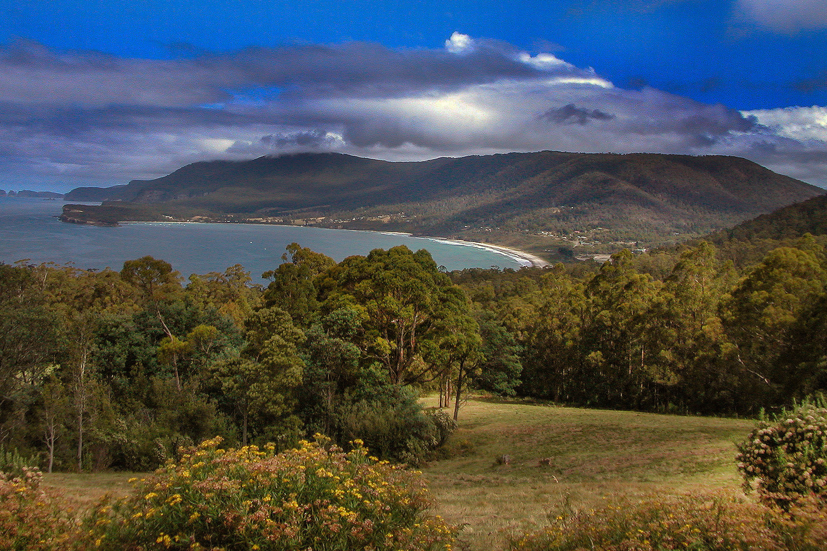 Panorama view to the Coles Bay