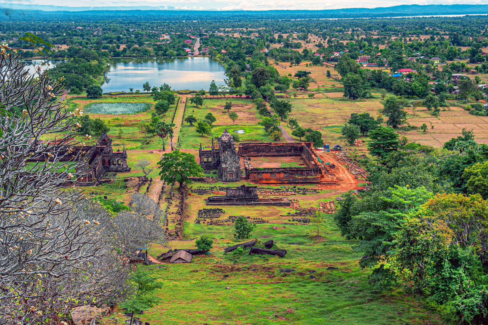 Panorama vista from Wat Phou hill