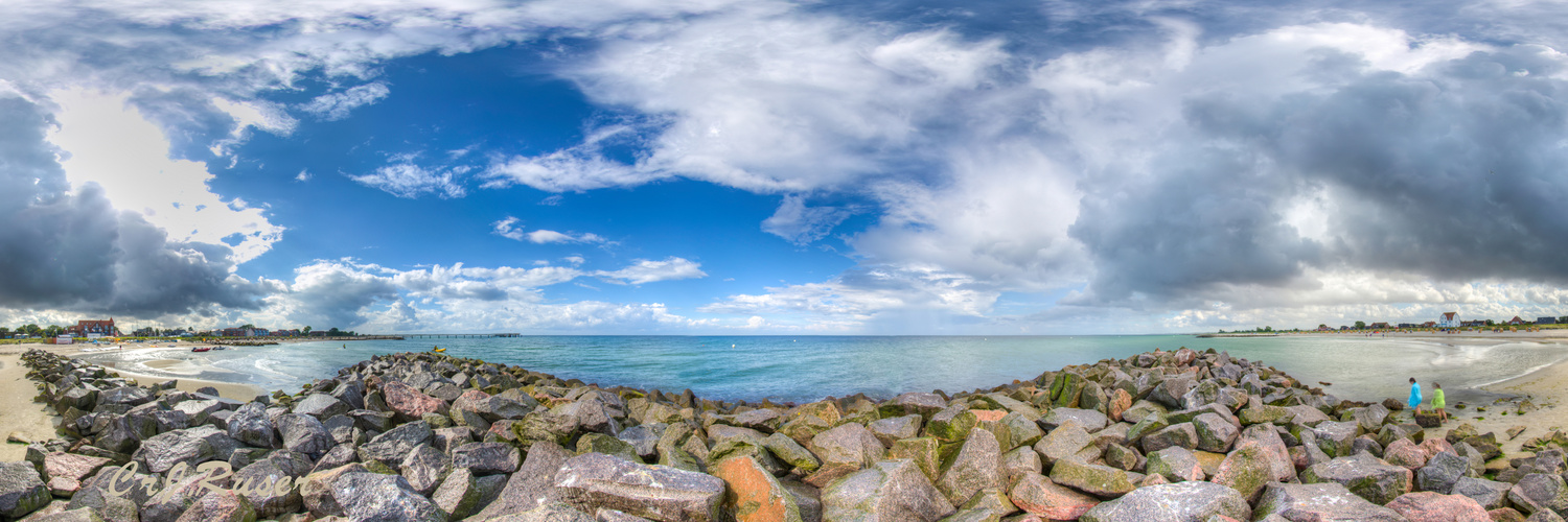 Panorama vom Schönberger Strand mit Seebrücke