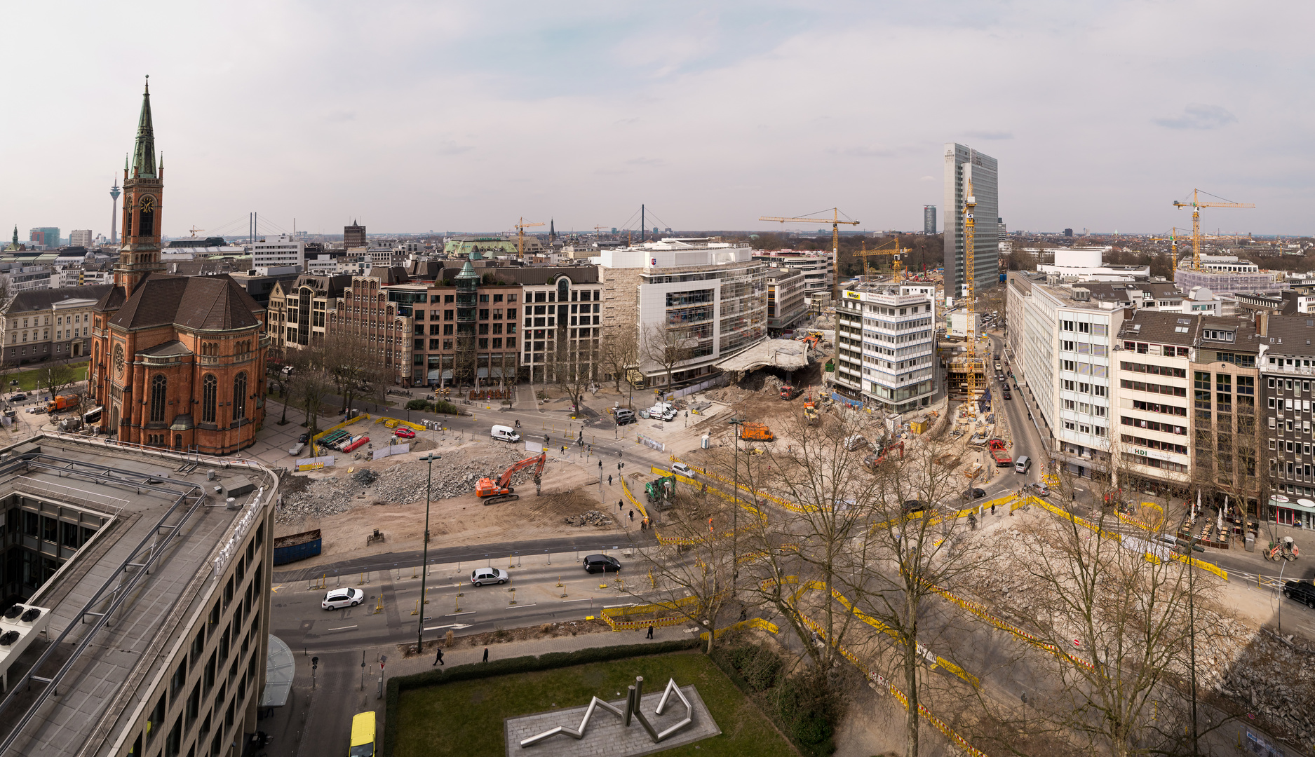 Panorama vom Tausendfüssler (8400x4800Pixel) Abriss in Düsseldorf 8.4.2013