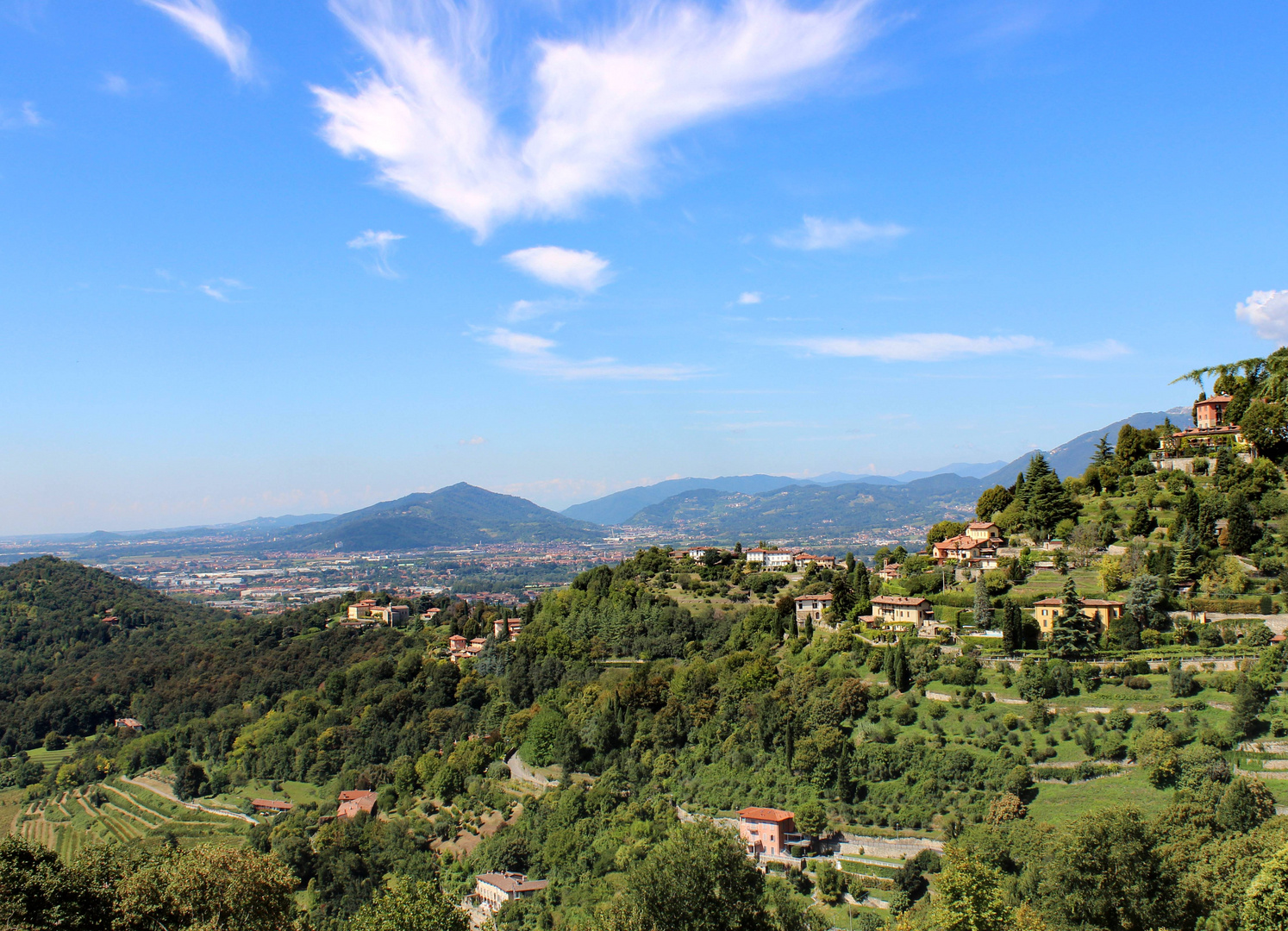Panorama von der Altstadt Bergamos ...