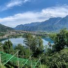 Panorama von der Levico Terme mit dem Lago di Levico und dem Weinberg