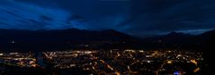 Panorama von Innsbruck in der Nacht