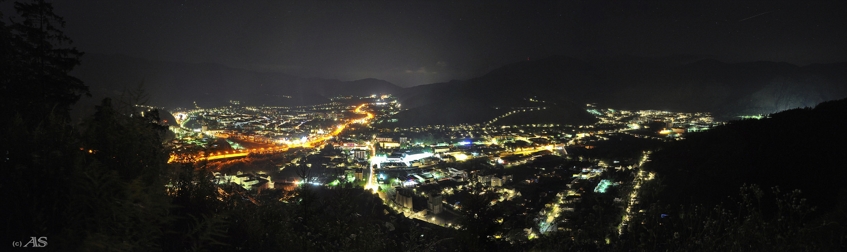 Panorama von Leoben bei Nacht