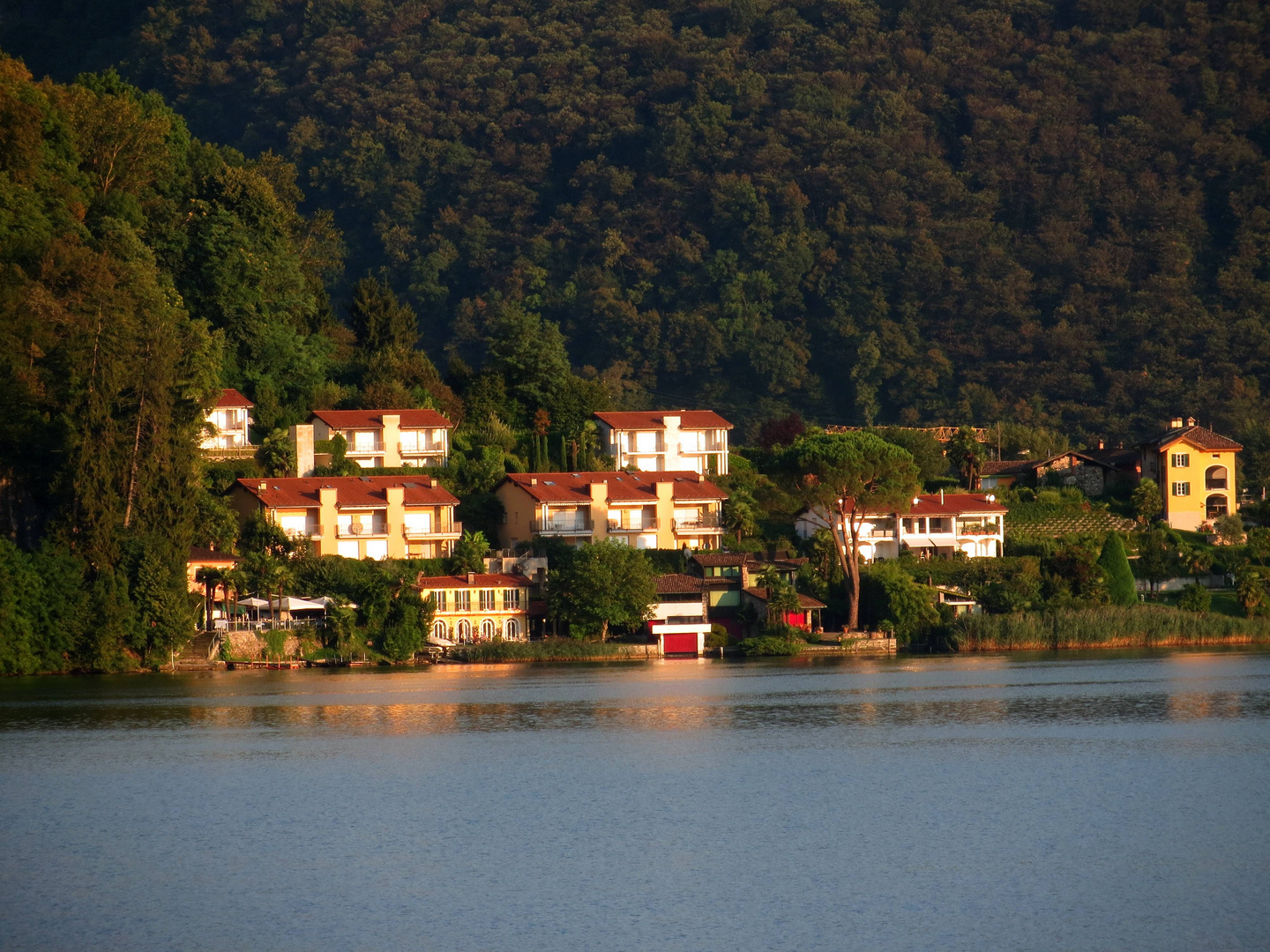 Panorama von Ponte Tresa ...