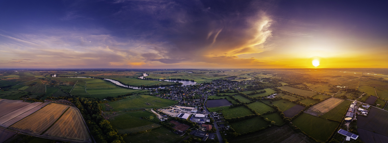 Panorama von Stapel im Sonnenuntergang