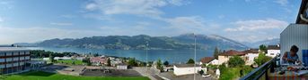 Panorama von Thun bis in das Weinglas meiner Frau.. von Juan