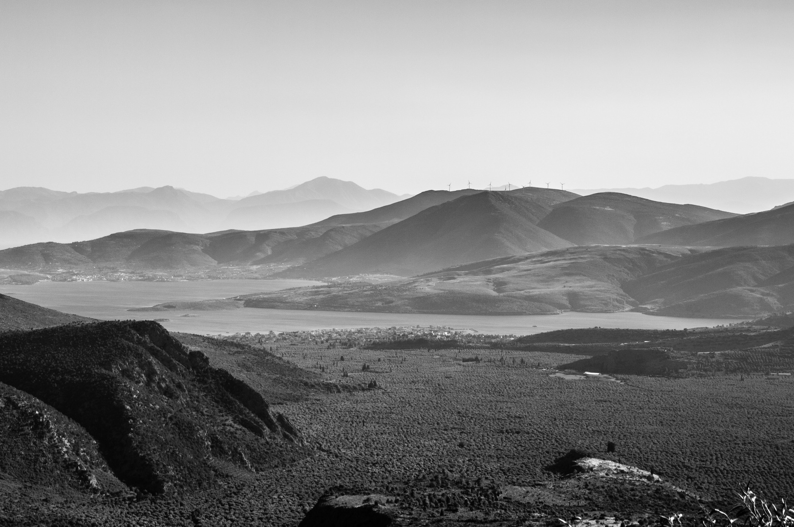 Panorama vu depuis Delphes.