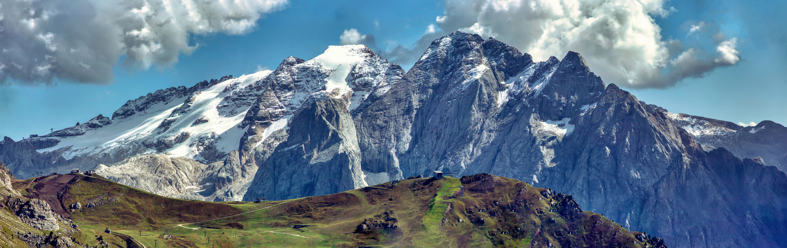 Panoramaansicht der Marmolada. ( 70 Megapixel )