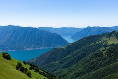 Panoramaberg Monte Calbiga: Blick auf den Südwestast des Comersees