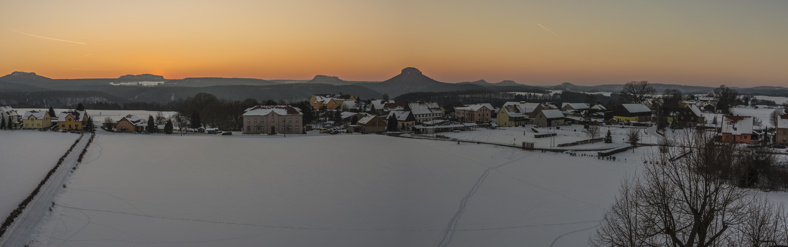 ***    panoramablick am abend über........     ***