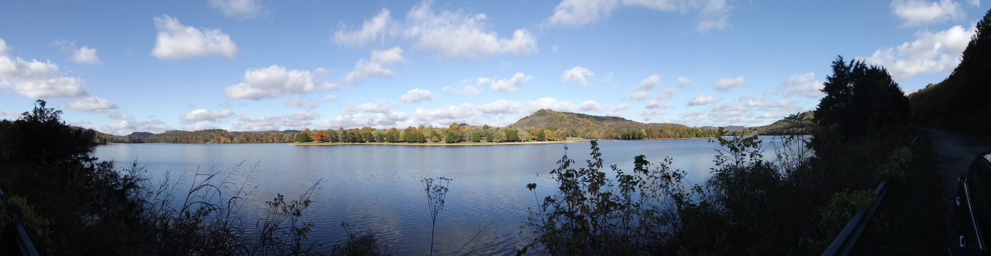 Panoramablick am Cordell Hull Stausee