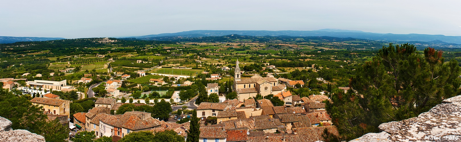 Panoramablick auf Bonnieux