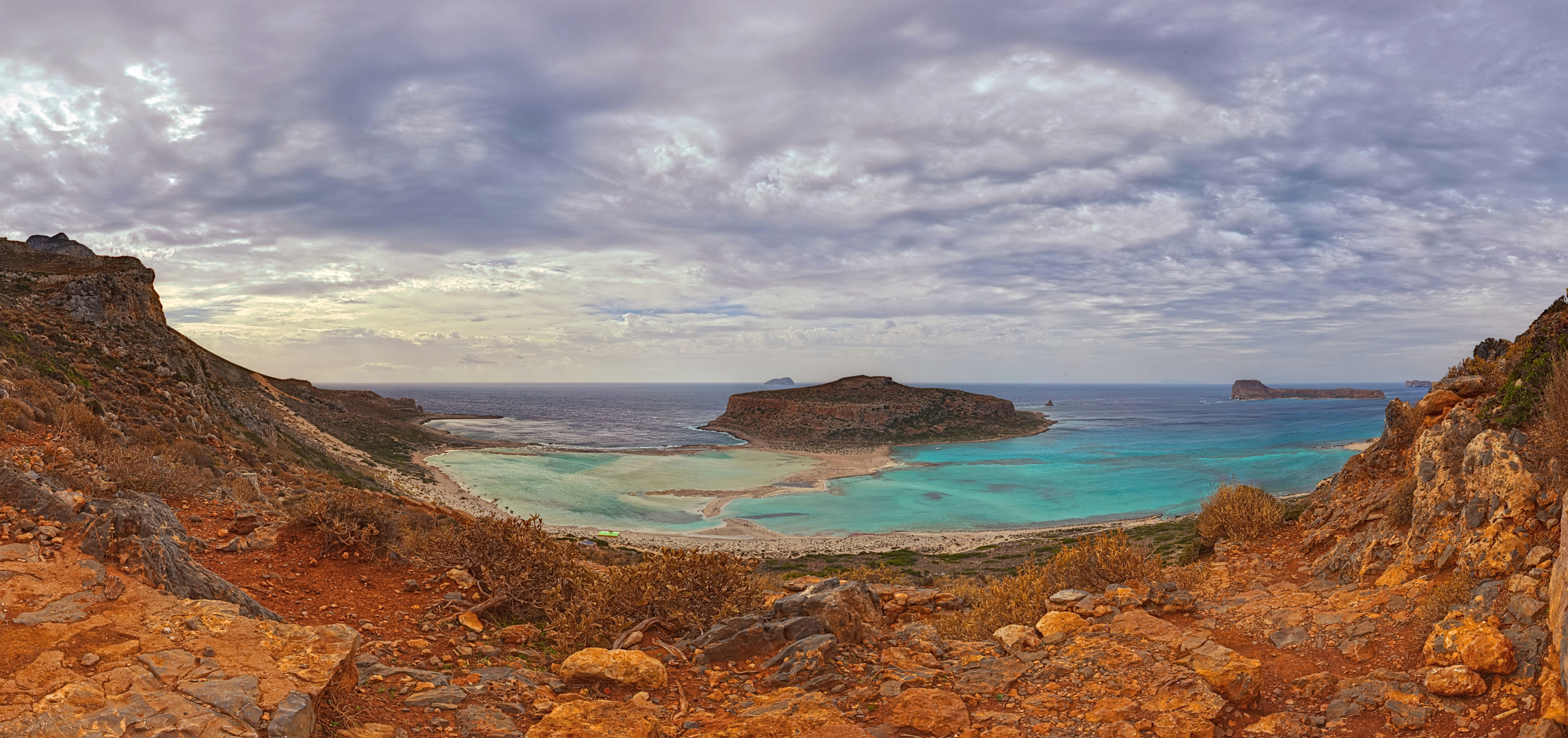 Panoramablick auf den Traumstrand Balos in Kreta, Griechenland