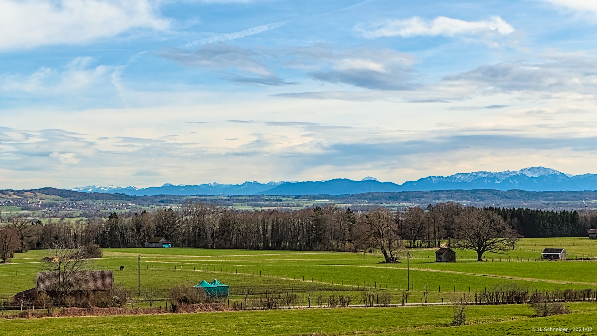 Panoramablick auf die Ammer-Ebene