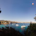 Panoramablick auf die Bucht bei Cala Fornells