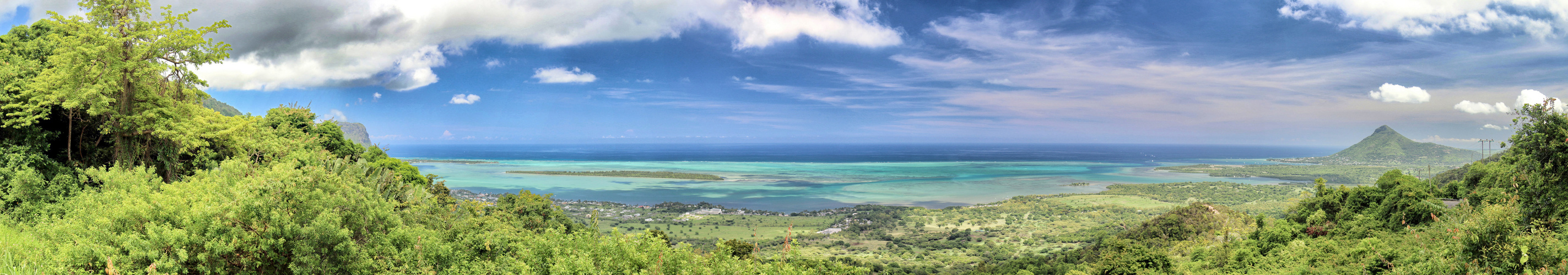 Panoramablick auf die Küste... 